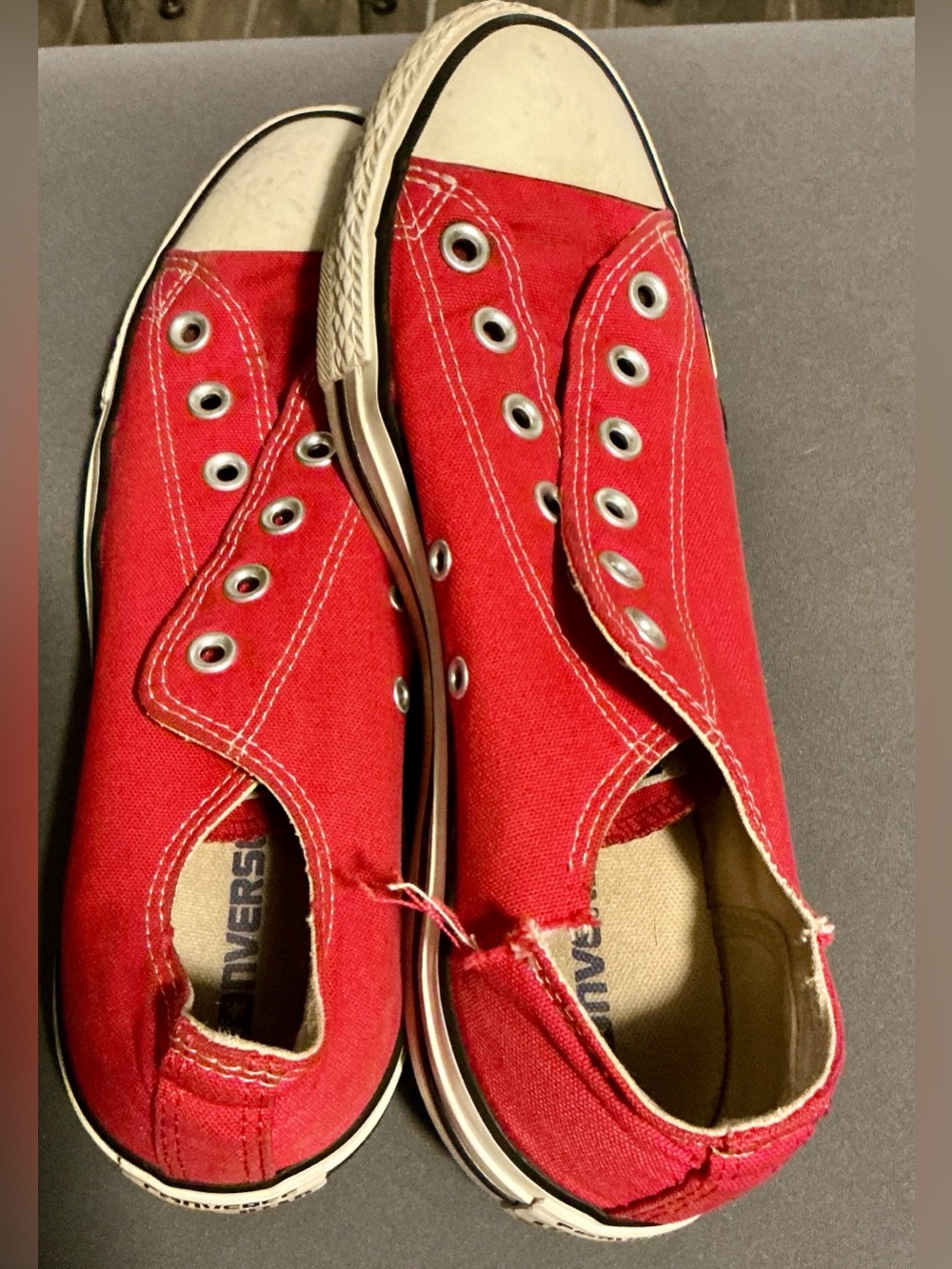 Converse Women Chuck Taylor’s Slip-On Canvas Sneakers in Red and White 7US